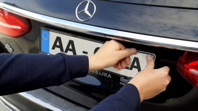 Novela zákona schválená! Nové ŠPZ budú viazané na vozidlo alebo majiteľa