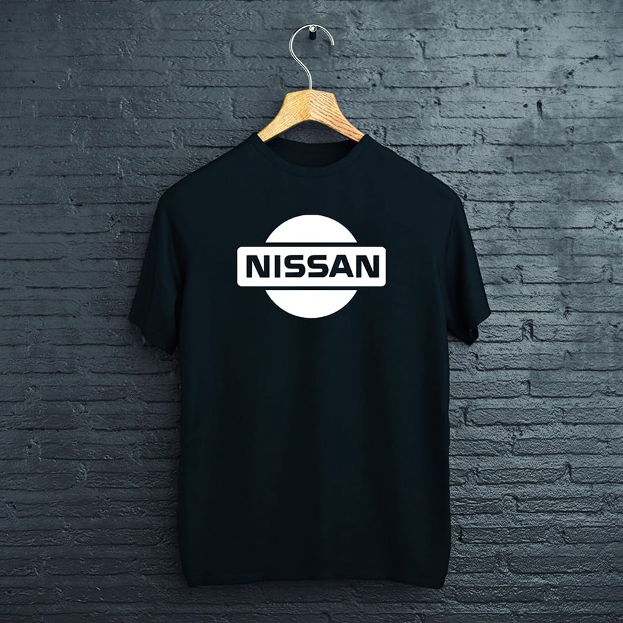 čierne tričko nissan logo