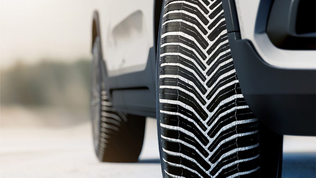 letné a zimné pneumatiky