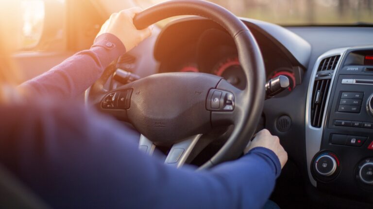 Auto nejde nechce naštartovať